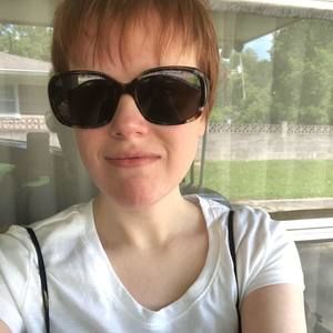 Meet your Posher, Caitlin